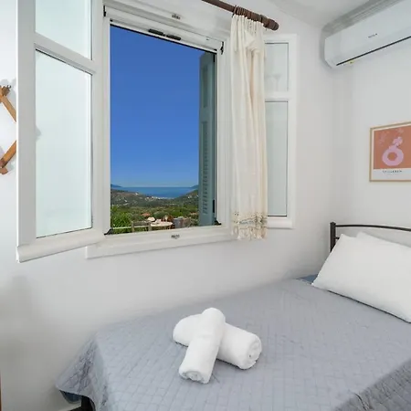 Celestine * Loukata (Kefalonia)